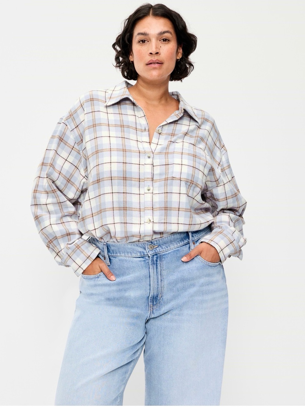 Old Navy Plaid Button-Down Flannel Shirt in Light Blue and Cream